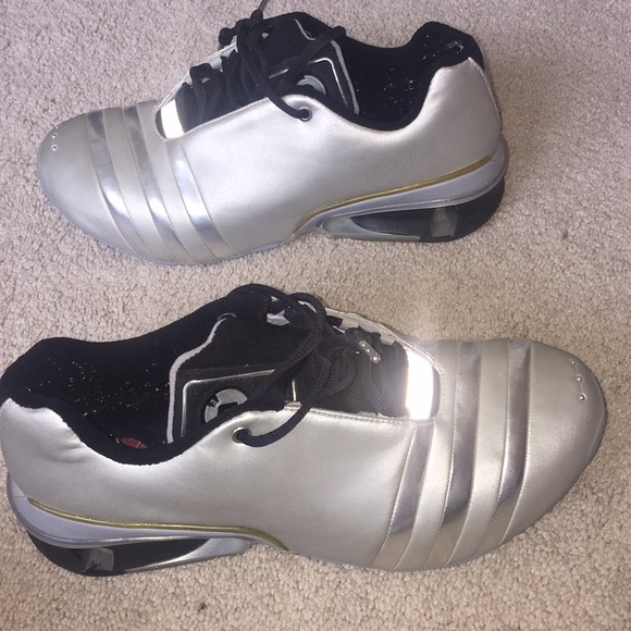 Adidas - Picture 3 of 7